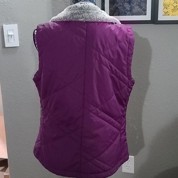 Purple Columbia vest - Picture 2 of 4